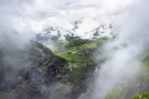 Swiss Mountain Scenery Prints: View of the valley to Grindelwald