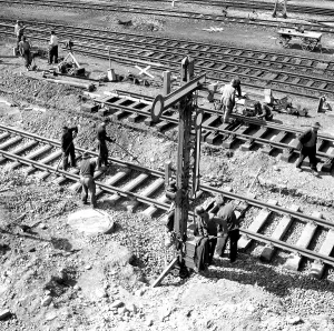 Construction worker print, Germany, 1945-1955