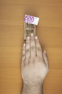 Currency Finance Prints: To walk into the trap