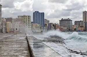 Havana Malecon Prints: Waves washing over the Malecon