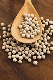Isolated Pepper Corn Prints: White pepercorn