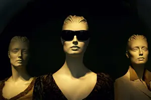 Close Up View Prints: Window display - window dummies