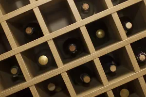 Grape Vine Prints: Wine rack with bottles
