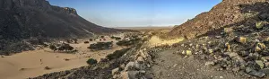 African Mountain Landscape Prints: Landsape of Mauritania