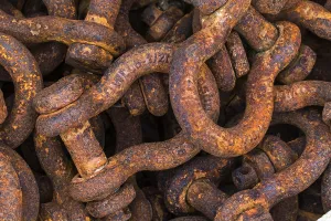 Netherlands Harbor Prints: A well used rusty shackle