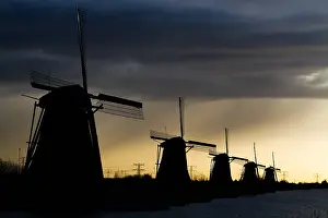 Holland Tourist Attraction Prints: Windmills at Kinderdijk