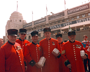 FA CUP Chelsea pensioners FA CUP Chelsea pensioners