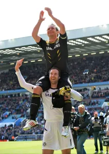 Chelsea Prints: Chelsea FC Print: Petr Cech and Frank Lampard Embrace